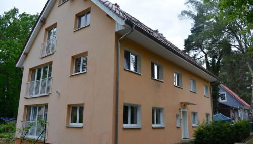 Private Souterrain Apartment in the green of Berlin - Photo 5