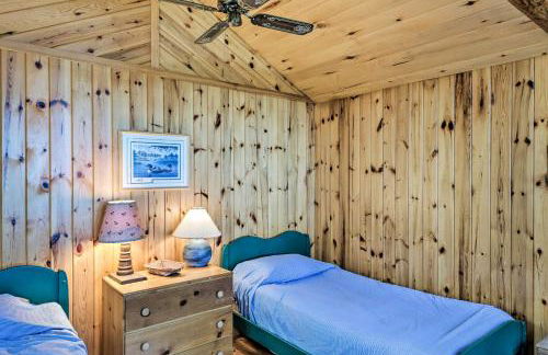 Rustic Cozy Cabin on Island Lake with Fire Pit, Dock - Foto 28