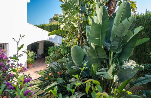 Villa in Marbella with golf views - Photo 9