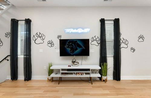 Queen City's Den Uptown - Photo 27