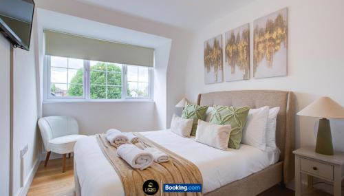 Modern 2-Bed Apartment in Acton By LS2G Stays - Foto 3, wardrobe