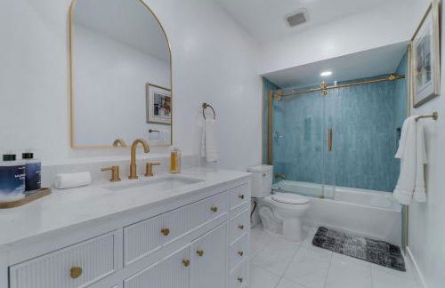 Hey I Am Adriana On The Block Pool BBQ - Foto 6