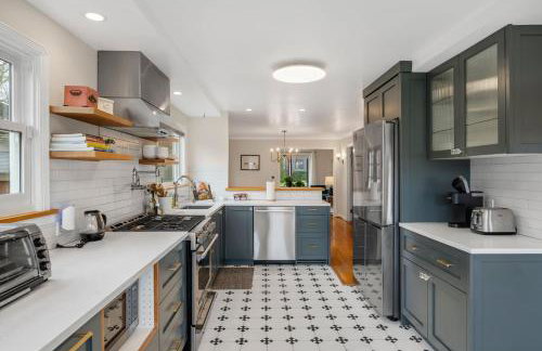 3 BR Loyal Heights Charmer Patio and Lawn - Foto 12