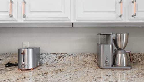 Spacious 5-bedroom villa in welcoming Burleson with WiFi, AC - Foto 4