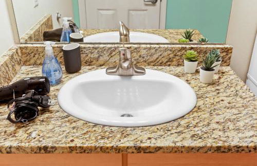 Downtown Durham 2BR Apt Walk Everywhere & Wifi - Foto 63