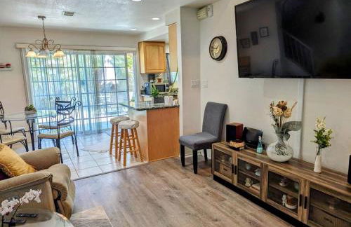 5 Minutes to South Bay Beaches! Private 2 bedroom 2 bath 2 level home with patio Excellent value! - Foto 31