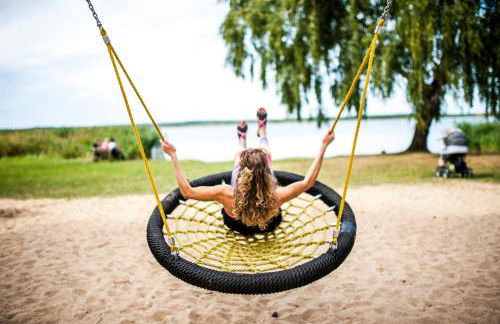 traumHaff Küstenchalets - einzigartige Chalets an der Ostsee. Ganz aus Lärchenholz mit Kamin und Sauna - Foto 40