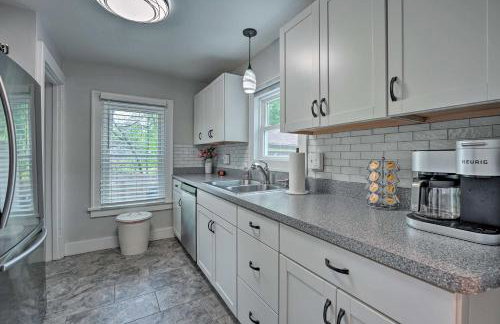 Benton Harbor Gracie Cottage with Hot Tub and Yard! - Foto 10