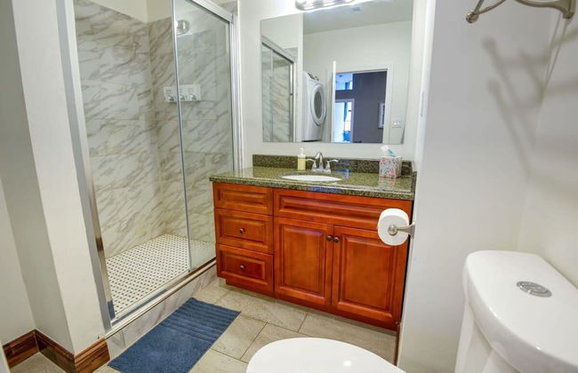 Sosuite 2BR Apt w W D Gym On-site Restaurant - Photo 20