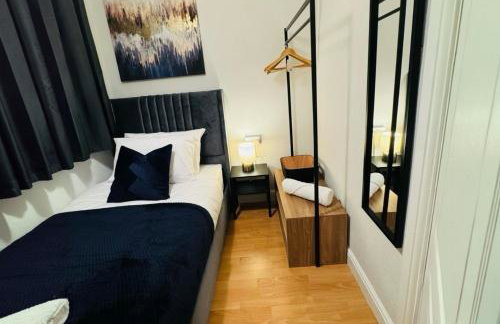 Luxury 5-bed Bungalow, Hot Tub, Games & Gated Parking - Foto 22