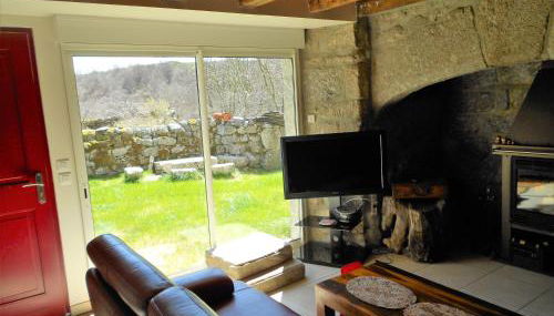 Gîte au calme pleine nature près d'un ruisseau - Foto 5, Garden, Garden view