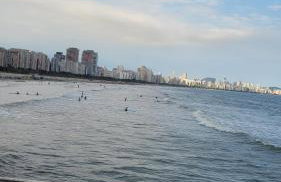 Apê 50 metros da praia com wifi e garagem - Foto 80