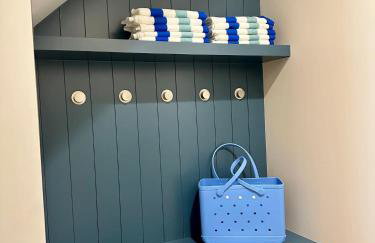 Luxe by the Lake - Pool Access - Photo 10