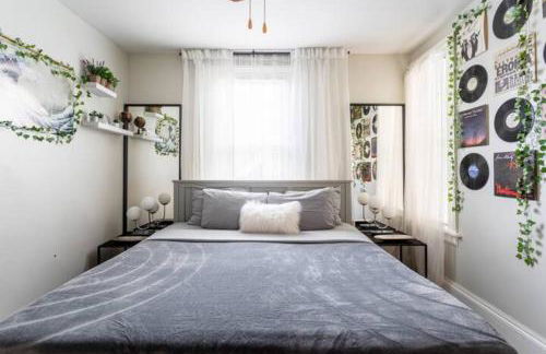 Revamped 3BR Apt with Easy Check-In Family-Friendly - Foto 26