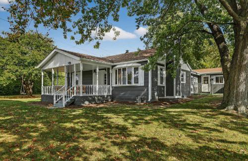 Greenway Getaway-Private Huge outdoor fun, Game,Navy - Foto 9