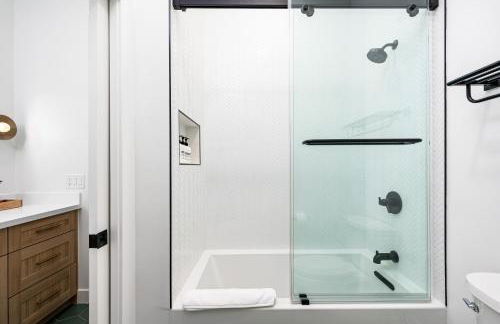 Mountain views swimming a private escape at Sonoran Serenity - Foto 65