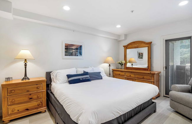 Walk to Beach Pool, Hot Tub, Private Patio, Parking Seabreeze Retreat - Foto 15