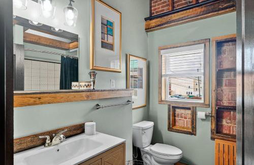 Stylish Retro Stay, Columbia House Unit D apts - Foto 17