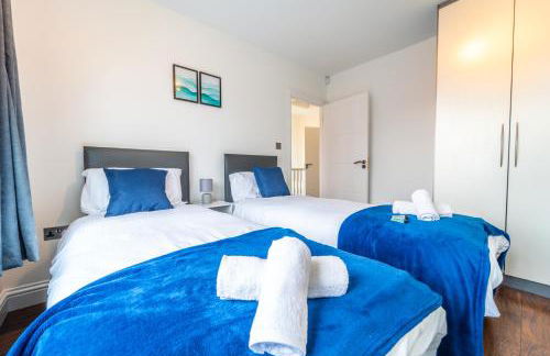 Modern Spacious 4 Bed Hayes Home with Free Parking - Foto 19