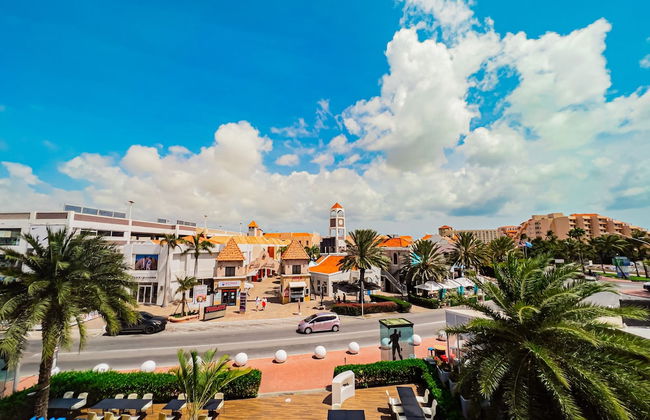 Luxury 2-bedroom Condo Right on the Strip in Palm Beach - Foto 31