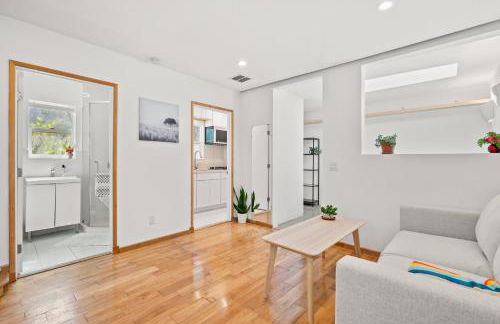 Scenic Retreat with Deck & Stunning Views in LA - Foto 36