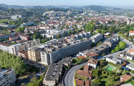 Castelo Point - 2BR Luxe Apartment in the Heart of Guimarães - Foto 26