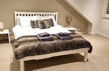 Lovely, spacious home with huge rear garden - Foto 11