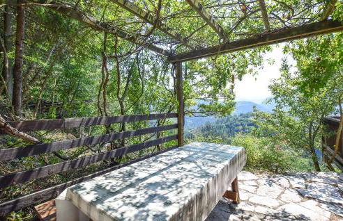 Amazing Home In Lamon With Wifi - Foto 5