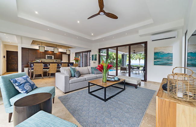 Beachfront Villa - Sunsets and Daily Maid Service - Photo 14