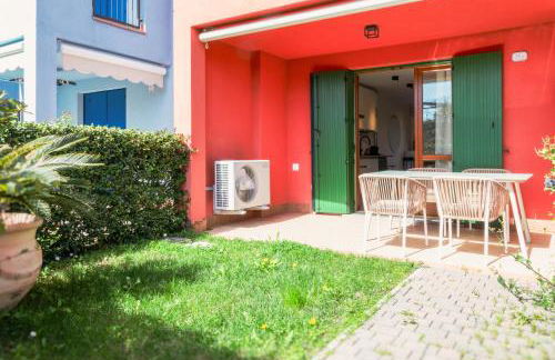 Exclusive Pool Access, 2 floors, Balcony View, Parking - Foto 1