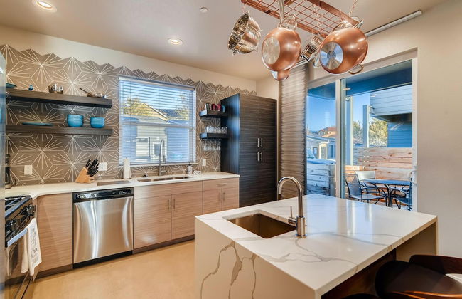 Fancy Townhome Near Old Town, Breweries and River! - Foto 20