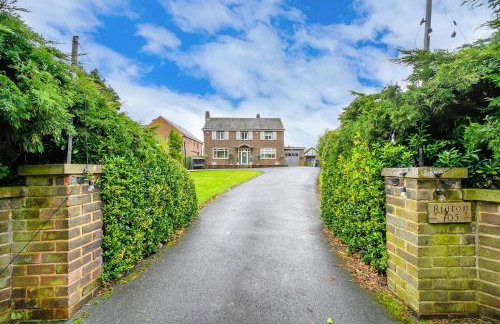 -CH- Stylish & Relaxed Stay,Free Parking,Free WiFi - Foto 54