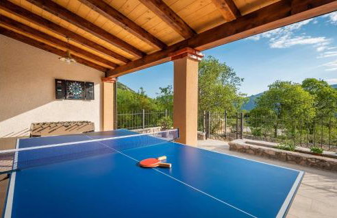 3 Bedroom Amazing Home In Vid - Foto 5