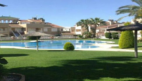 2-Bed Sleeps 4 Swimming Pool Hot Tub - Photo 5