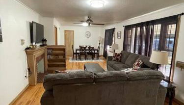 Spacious 4 Bedroom Home with 5 Beds near Interstate 40 in Amarillo, TX - Foto 2