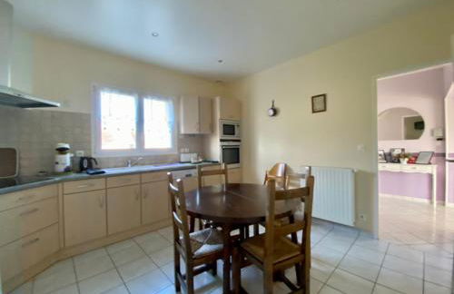 Family Home - Aux portes de l'Histoire - Foto 12