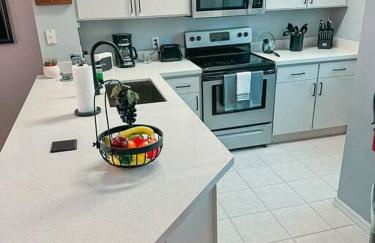 Roomy House Near Disney with Resort Pool and Patio BBQ - Foto 8