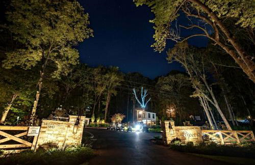 Off-grid Tree House Suitable for Four in Alabama - Foto 14