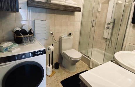 LA CASA GRADSKI VRT modern family apartment with lockable bike storage - Foto 23