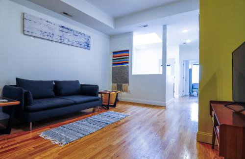 Modern & Spacious 4-Bedroom Apartment in Roxbury - Foto 15