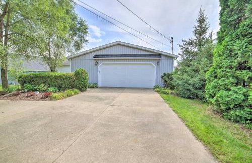 Waterfront Michigan Center Home w/ Boat Dock! - Foto 40