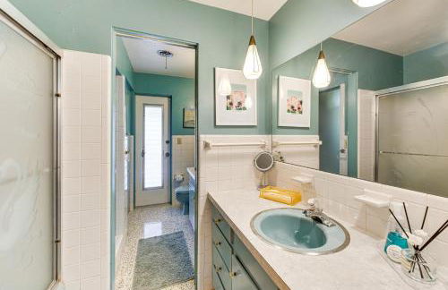 Lanai and Pet Friendly! Retro-Chic Sarasota Home! - Foto 18