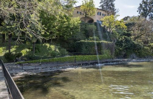 Stunning architectural villa with direct access to lake - Foto 6