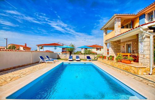Charming villa Oliva with 4 bedrooms near the wonderful village of Fazana - Foto 15