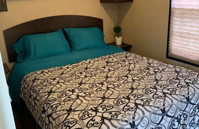 Falcon Cottages - Photo 14