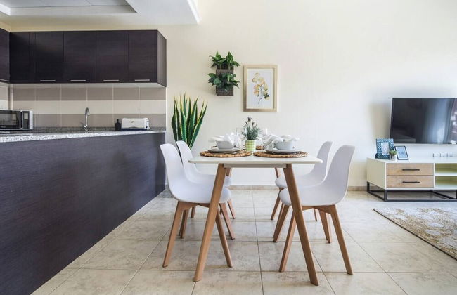 Signature Living in Modern 1BR Apartment at Jvt! - Foto 25