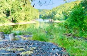 Scenic Views & River Access, Cozy River Home - Foto 57