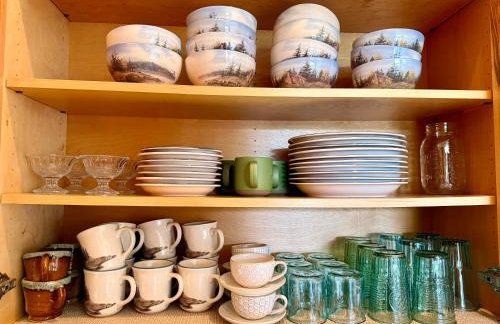 Whispering Pines Retreat, Secluded Cabin with Hot Tub & Pond - Foto 26