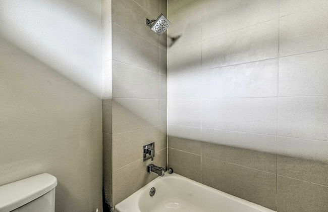 Brand New 3 Story Modern Home - Foto 18