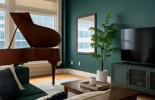 Moss & Oak - King Bed - Grand Piano - TOP FLOOR - Foto 29